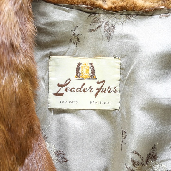 RED FOX FUR COAT - Picture 7 of 7